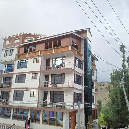 Hotel D Indian Kargil Eksteriør billede