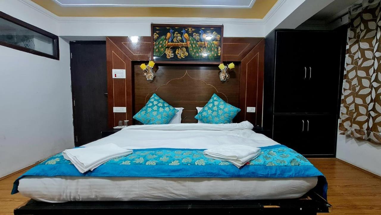 Hotel D Indian Kargil Eksteriør billede