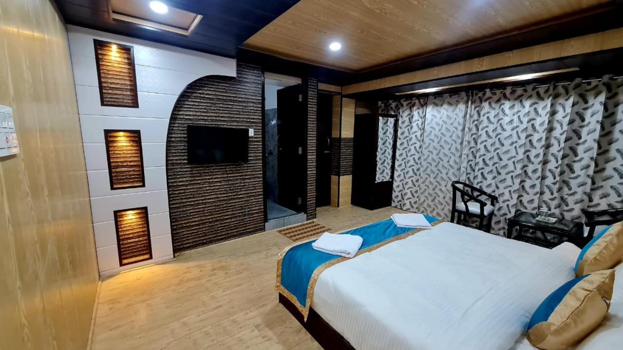 Hotel D Indian Kargil Eksteriør billede
